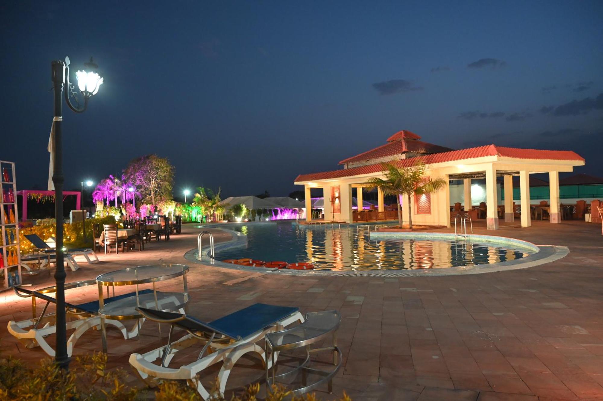 Orchha Club And Resort - Ocr Exterior foto