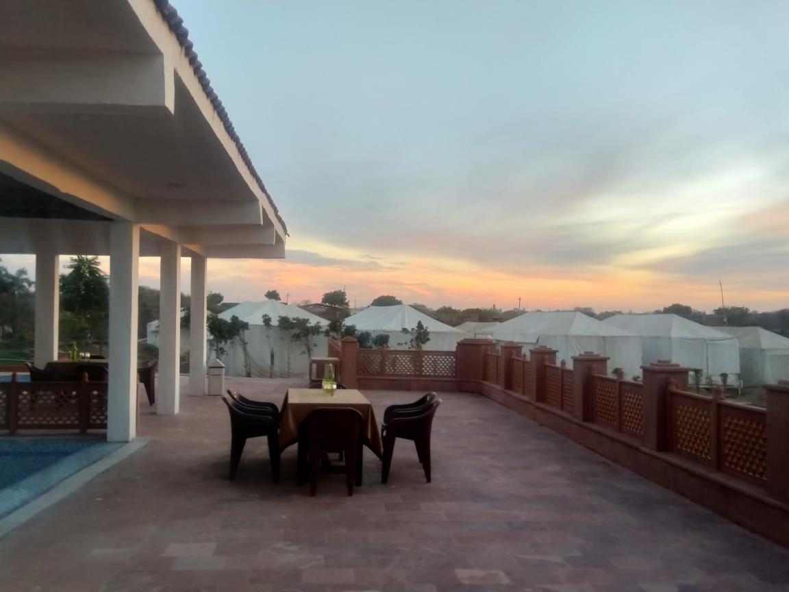 Orchha Club And Resort - Ocr Exterior foto